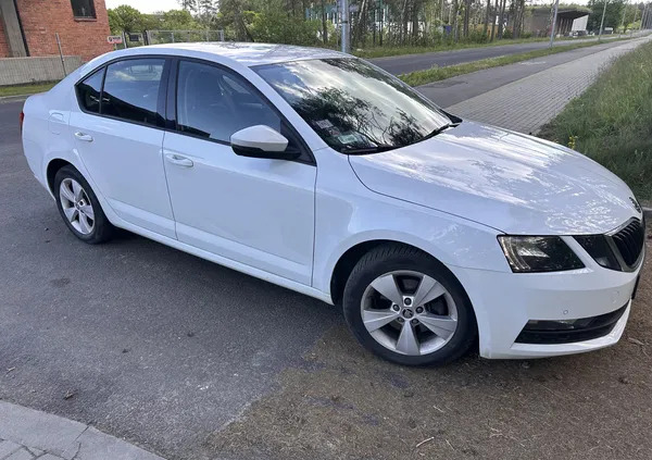 skoda octavia Skoda Octavia cena 39000 przebieg: 240000, rok produkcji 2018 z Bydgoszcz